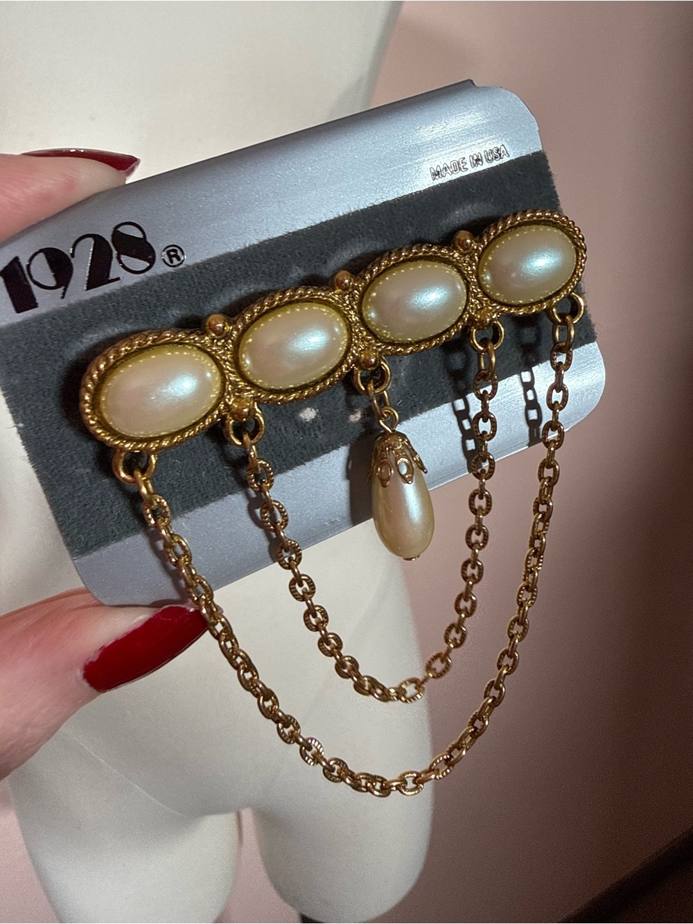 1928 Victorian faux Pearl Gold Festoon Oversized Brooch NEW vintage